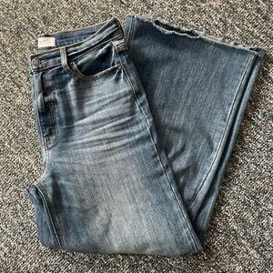 Carly Jean Los Angeles HOLLAND size 7